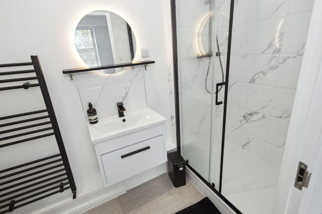 Apartament Modern Watford Urban Luxury Oasis Zewnętrze zdjęcie